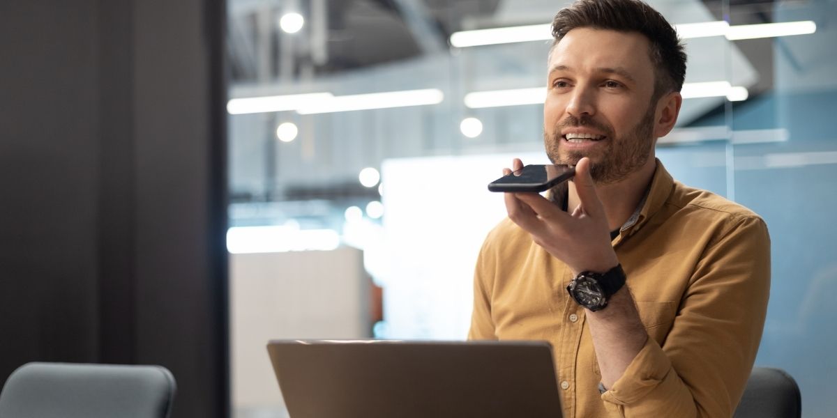 man using chatgpt to voice search